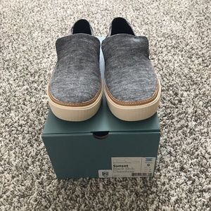 Toms “Chambray” shoes size 9